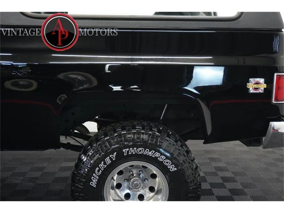 1988 Chevrolet K5 Blazer 2nd Gen - Image 13 of 31