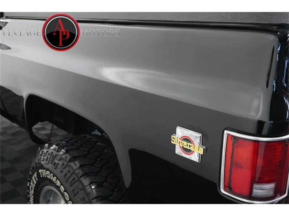 1988 Chevrolet K5 Blazer 2nd Gen - Image 22 of 31