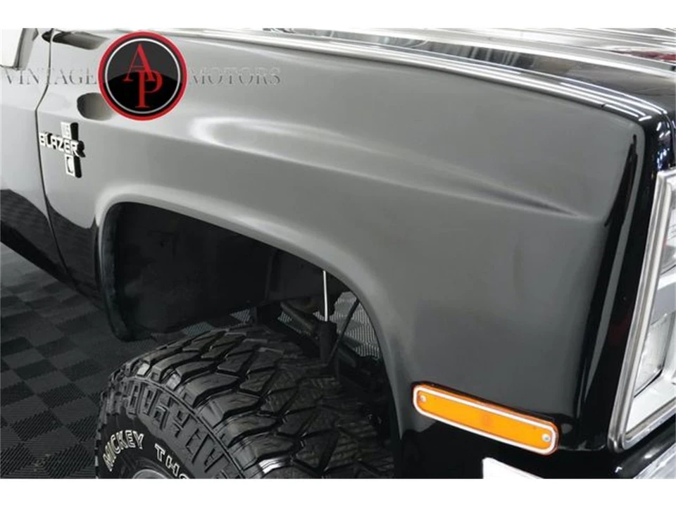 1988 Chevrolet K5 Blazer 2nd Gen - Image 18 of 31