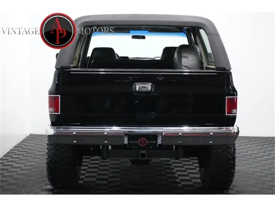 1988 Chevrolet K5 Blazer 2nd Gen - Image 23 of 31