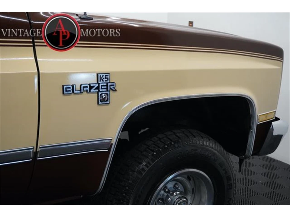 1988 Chevrolet K5 Blazer 2nd Gen - Image 25 of 31