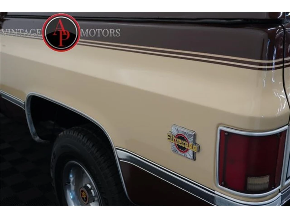 1988 Chevrolet K5 Blazer 2nd Gen - Image 21 of 31