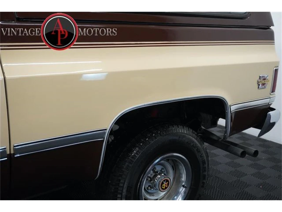 1988 Chevrolet K5 Blazer 2nd Gen - Image 10 of 31