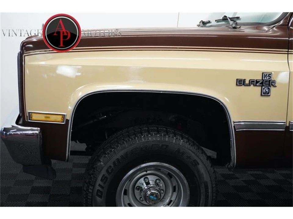 1988 Chevrolet K5 Blazer 2nd Gen - Image 11 of 31