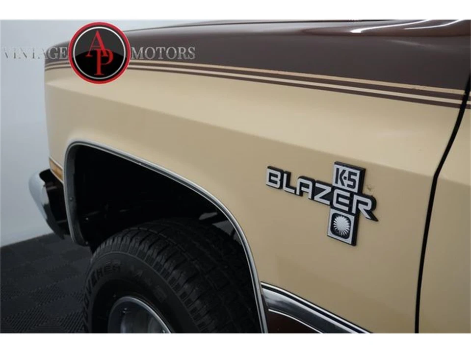 1988 Chevrolet K5 Blazer 2nd Gen - Image 19 of 31