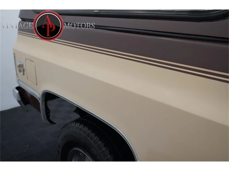 1988 Chevrolet K5 Blazer 2nd Gen - Image 15 of 31