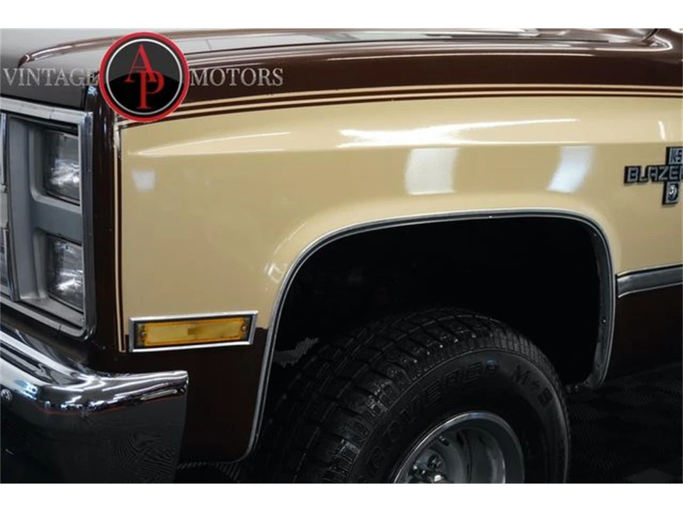 1988 Chevrolet K5 Blazer 2nd Gen - Image 8 of 31
