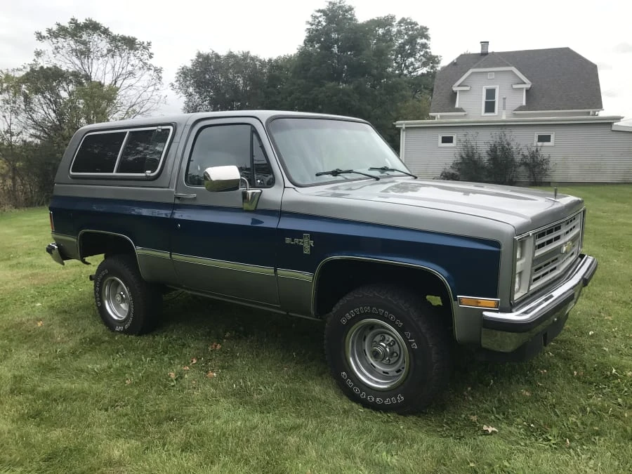 1988 Chevrolet Blazer - Image 10 of 12