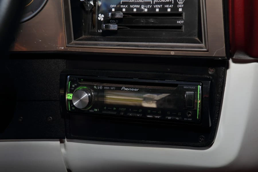 1988 Chevrolet Blazer - Image 22 of 31
