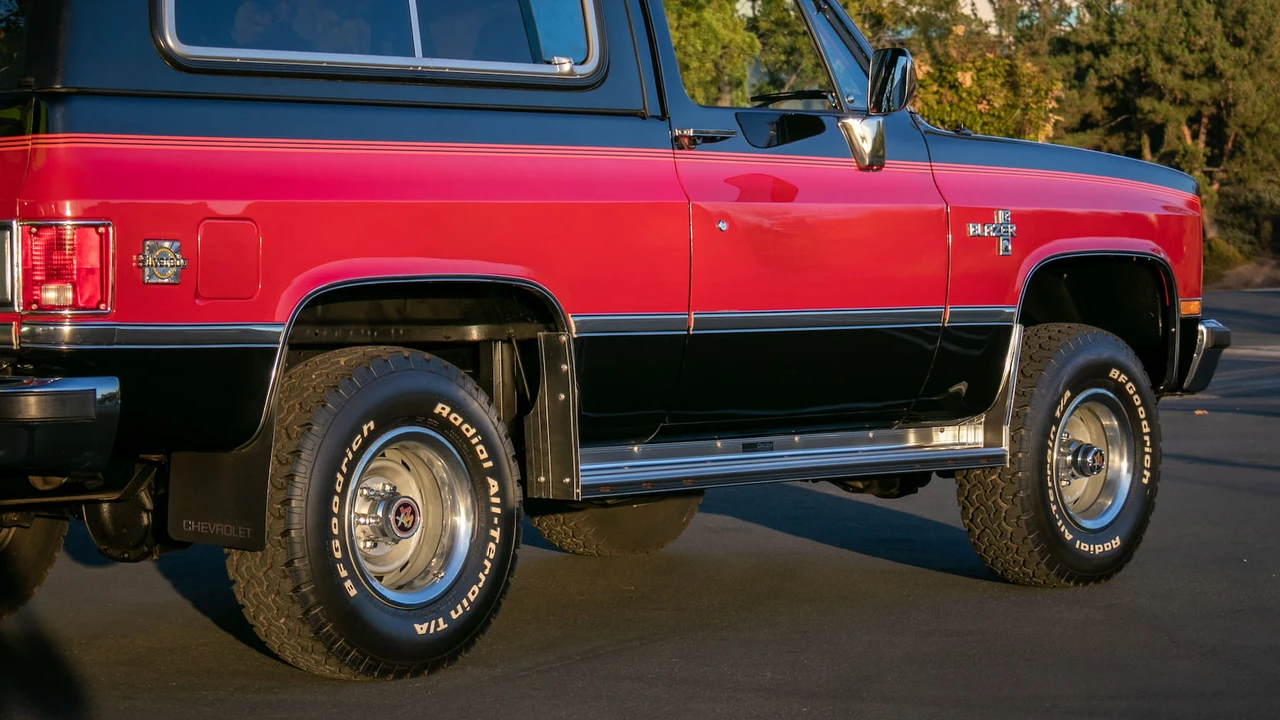 1988 Chevrolet Blazer - Image 16 of 19