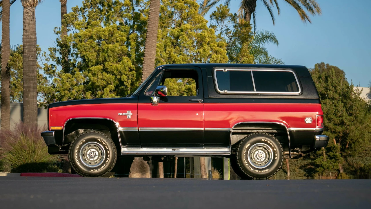 1988 Chevrolet Blazer - Image 2 of 19