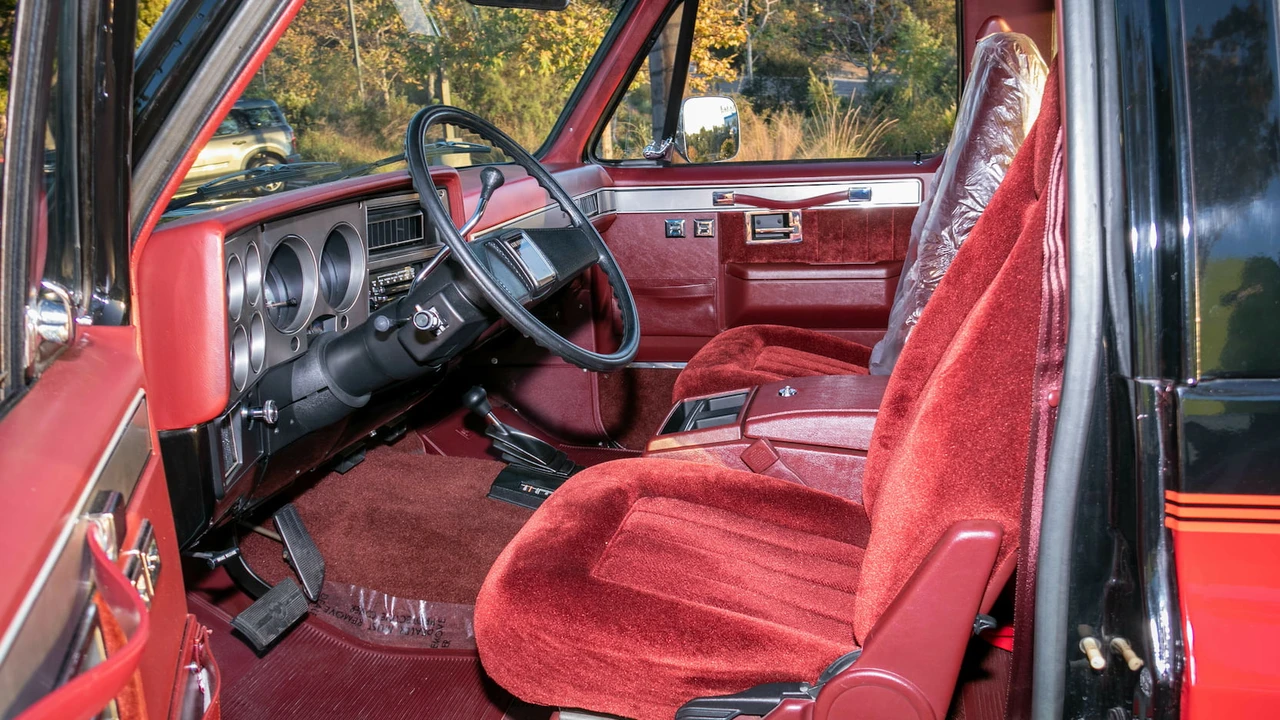 1988 Chevrolet Blazer - Image 4 of 19