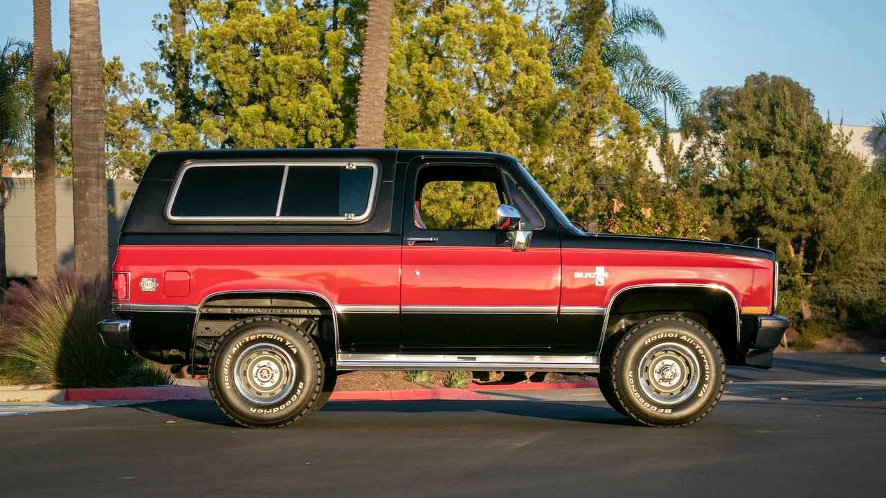 1988 Chevrolet Blazer - Image 8 of 19