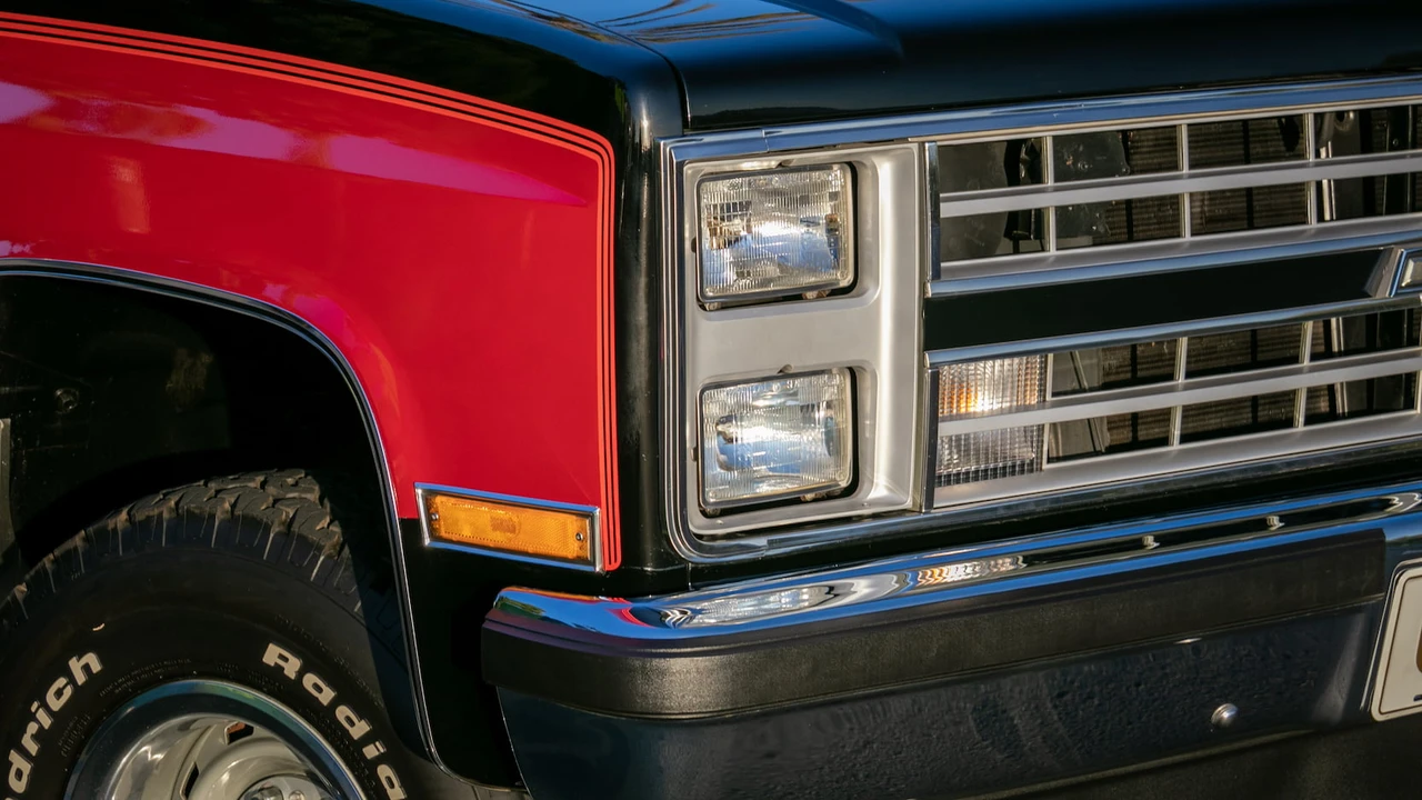 1988 Chevrolet Blazer - Image 9 of 19