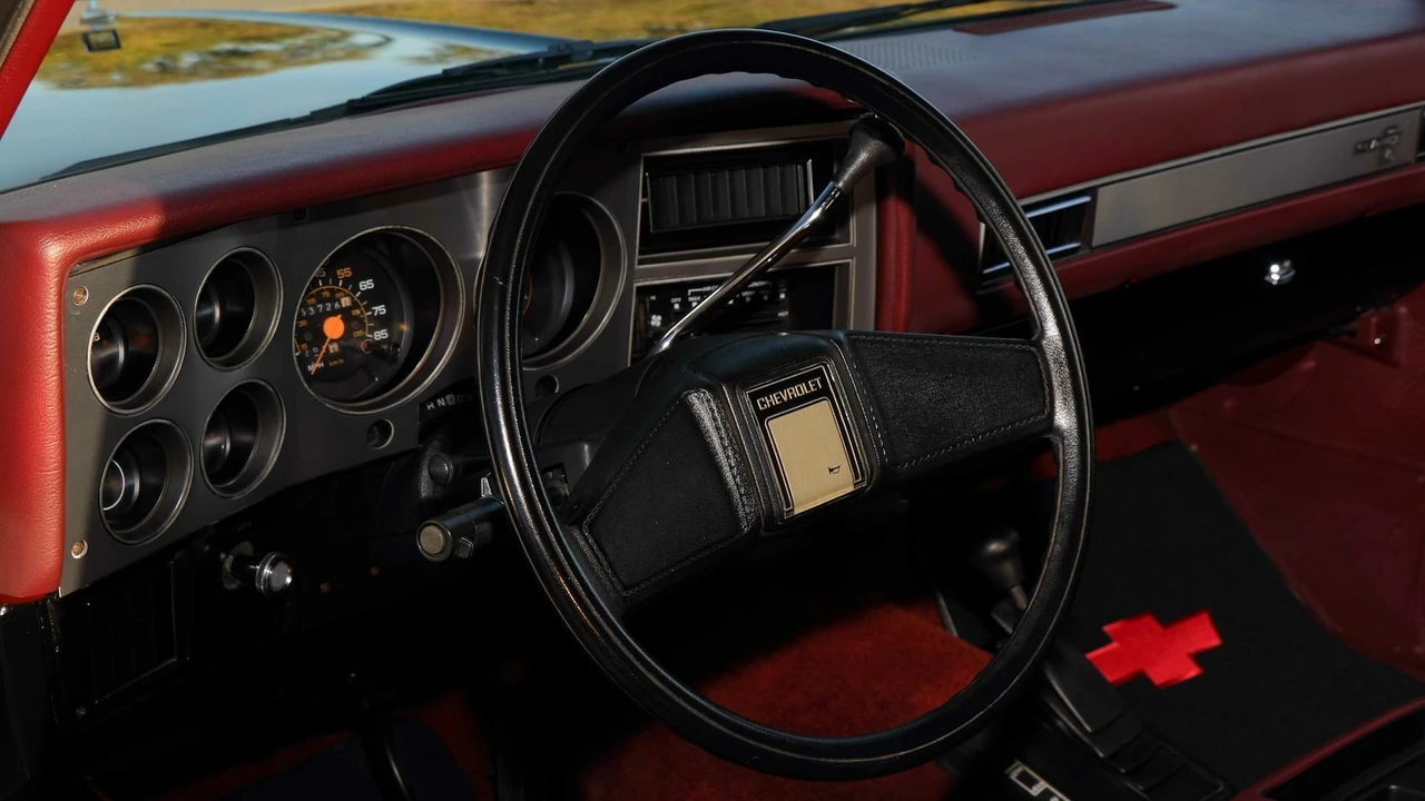 1988 Chevrolet Blazer - Image 16 of 29