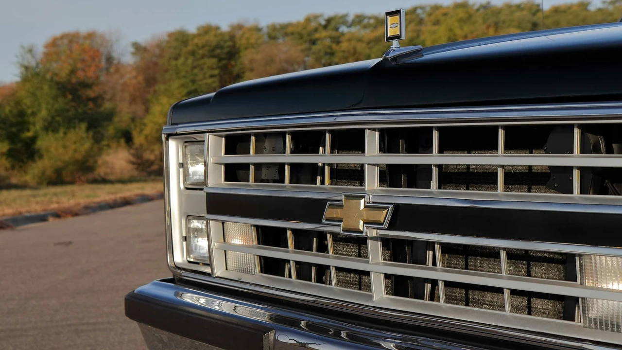 1988 Chevrolet Blazer - Image 18 of 29