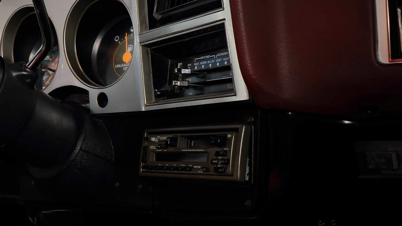 1988 Chevrolet Blazer - Image 19 of 29