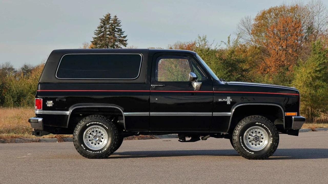 1988 Chevrolet Blazer - Image 2 of 29