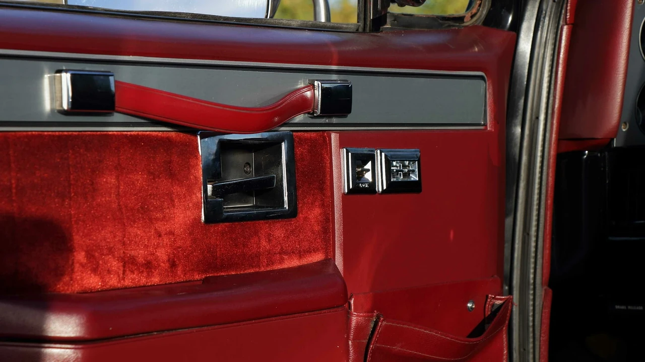1988 Chevrolet Blazer - Image 24 of 29