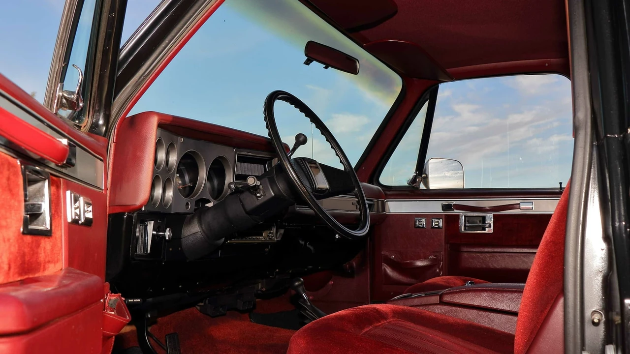 1988 Chevrolet Blazer - Image 28 of 29