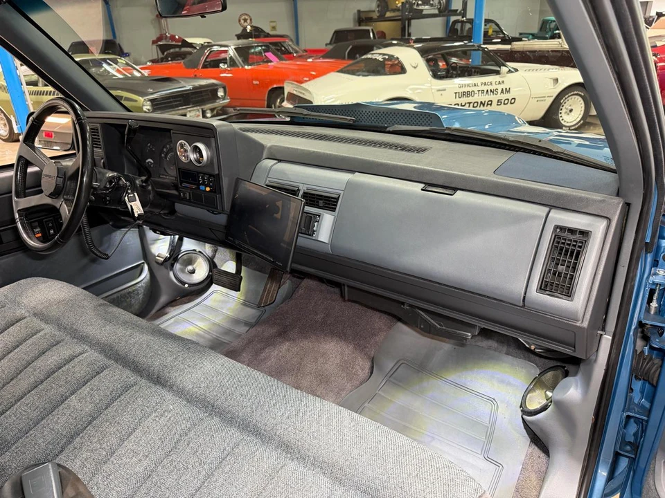 1988 Chevrolet C/K 4th Gen - Image 27 of 31