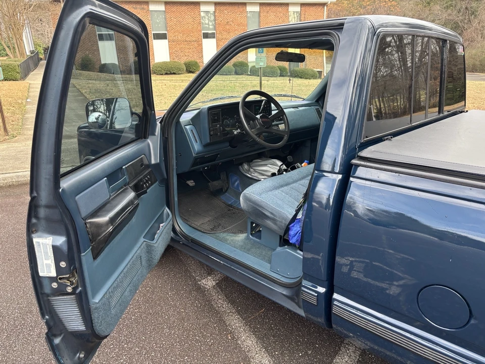 1988 Chevrolet C/K 4th Gen - Image 11 of 17