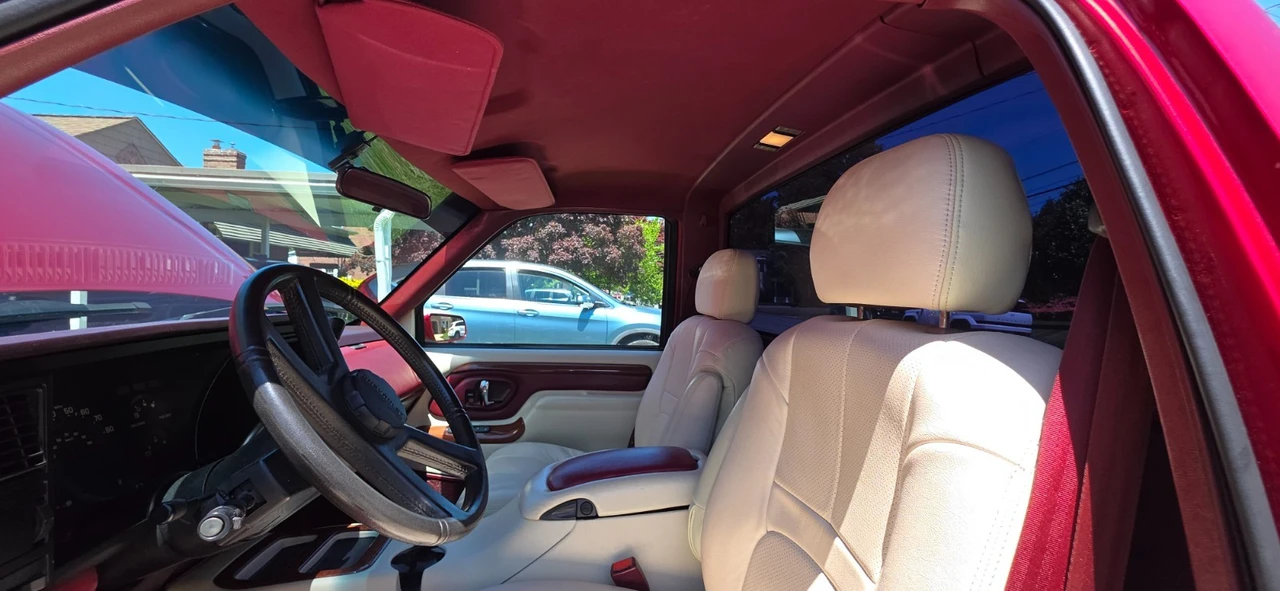 1988 Chevrolet - Image 25 of 31