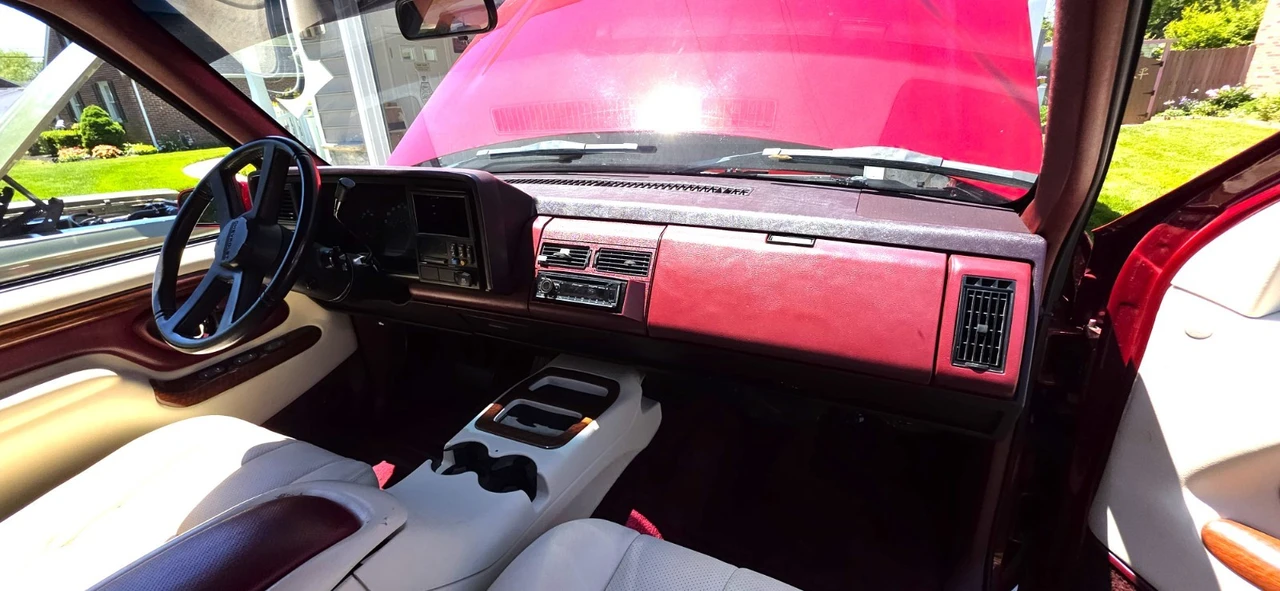 1988 Chevrolet - Image 27 of 31