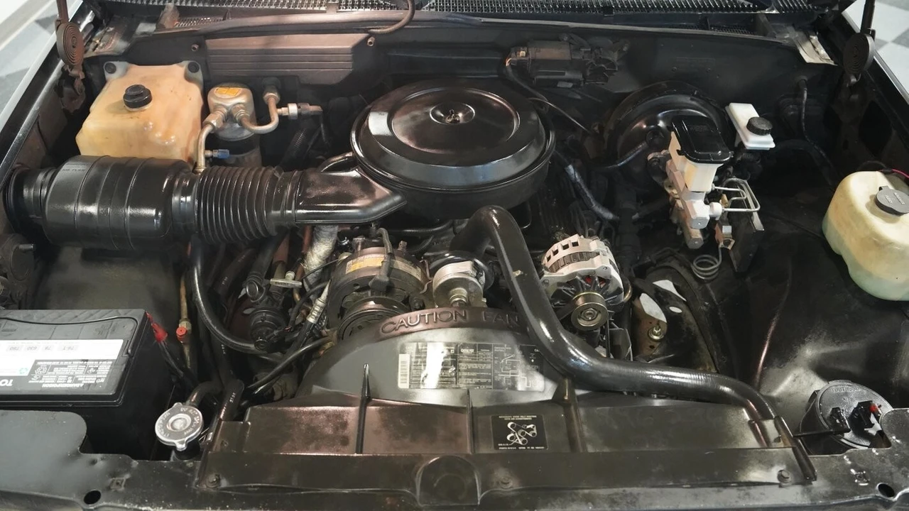 1988 Chevrolet C/K 3rd Gen - Image 4 of 12