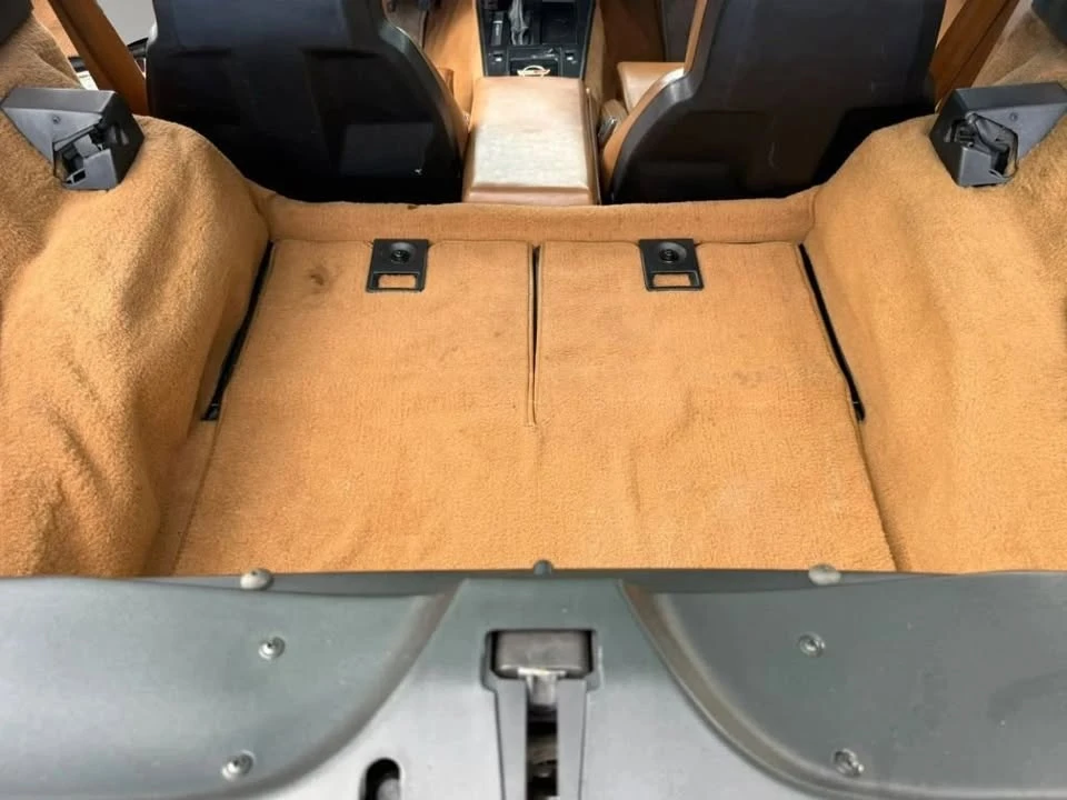 1988 Chevrolet Corvette C4 - Image 16 of 17