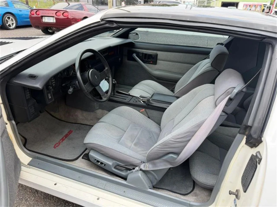 1988 Chevrolet Camaro 3rd Gen - Image 15 of 31