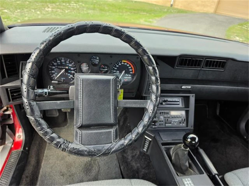 1988 Chevrolet Camaro 3rd Gen - Image 17 of 31