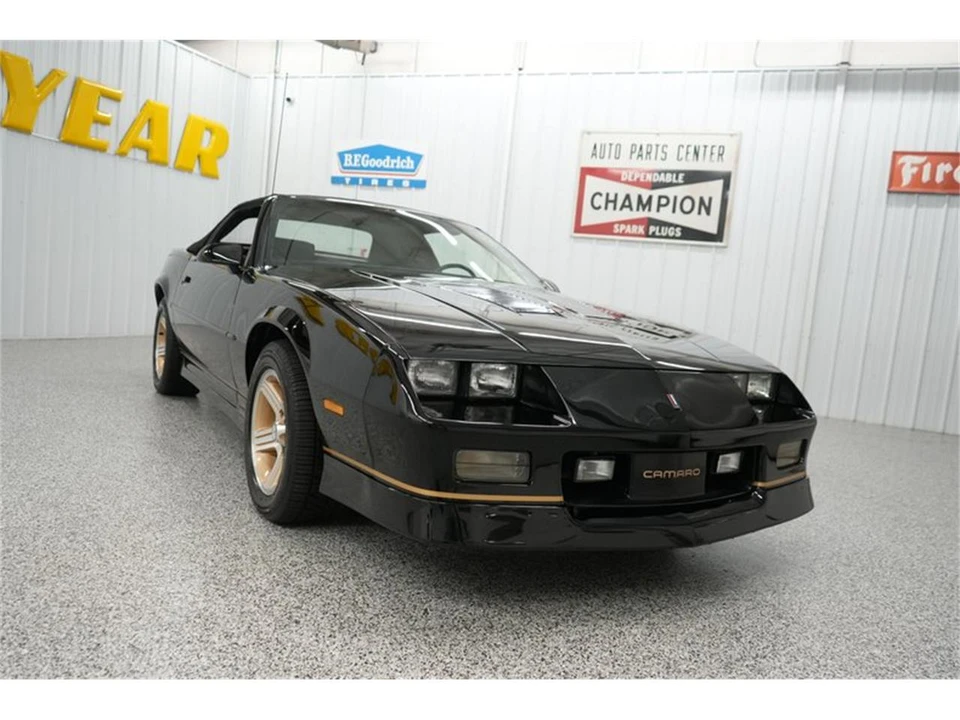 1988 Chevrolet Camaro 3rd Gen - Image 22 of 31