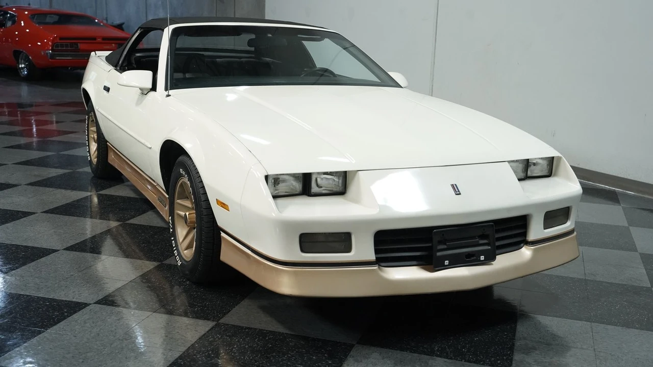 1988 Chevrolet Camaro 3rd Gen - Image 15 of 31