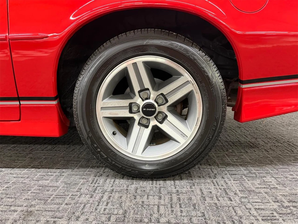 1988 Chevrolet Camaro IROC-Z & Z28 3rd Gen - Image 24 of 31