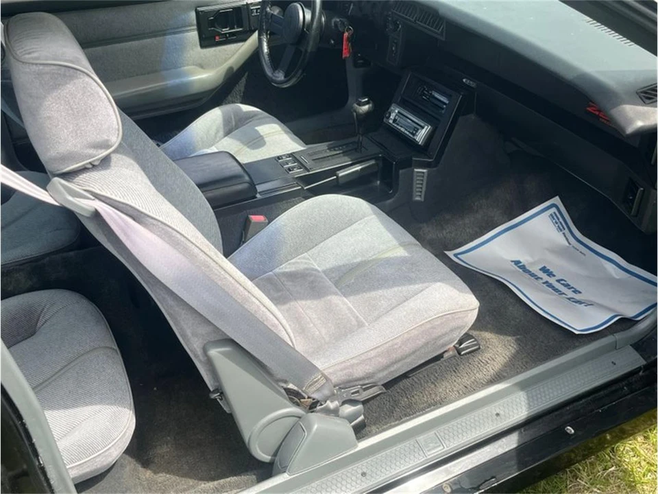 1988 Chevrolet Camaro IROC-Z & Z28 3rd Gen - Image 6 of 11