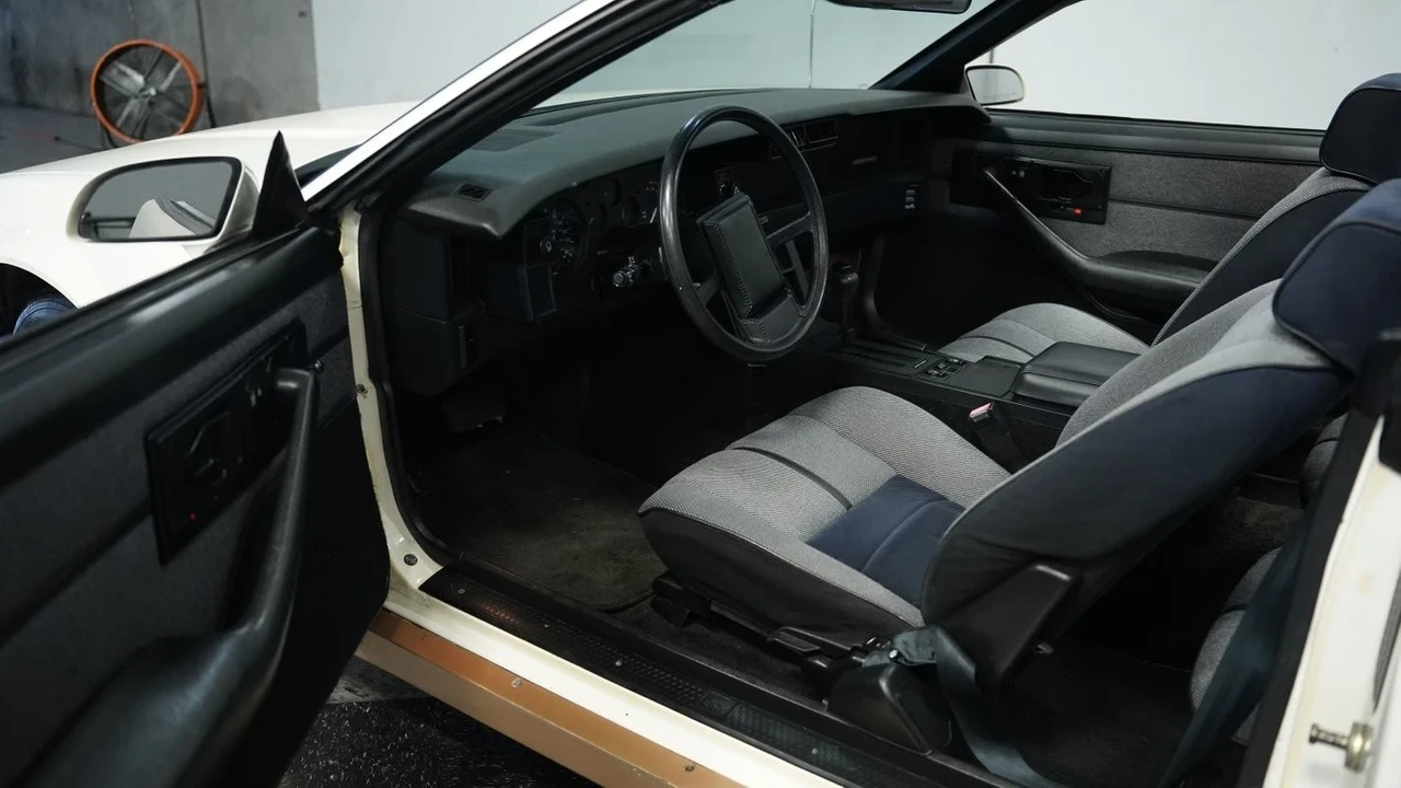 1988 Chevrolet Camaro 3rd Gen - Image 5 of 12