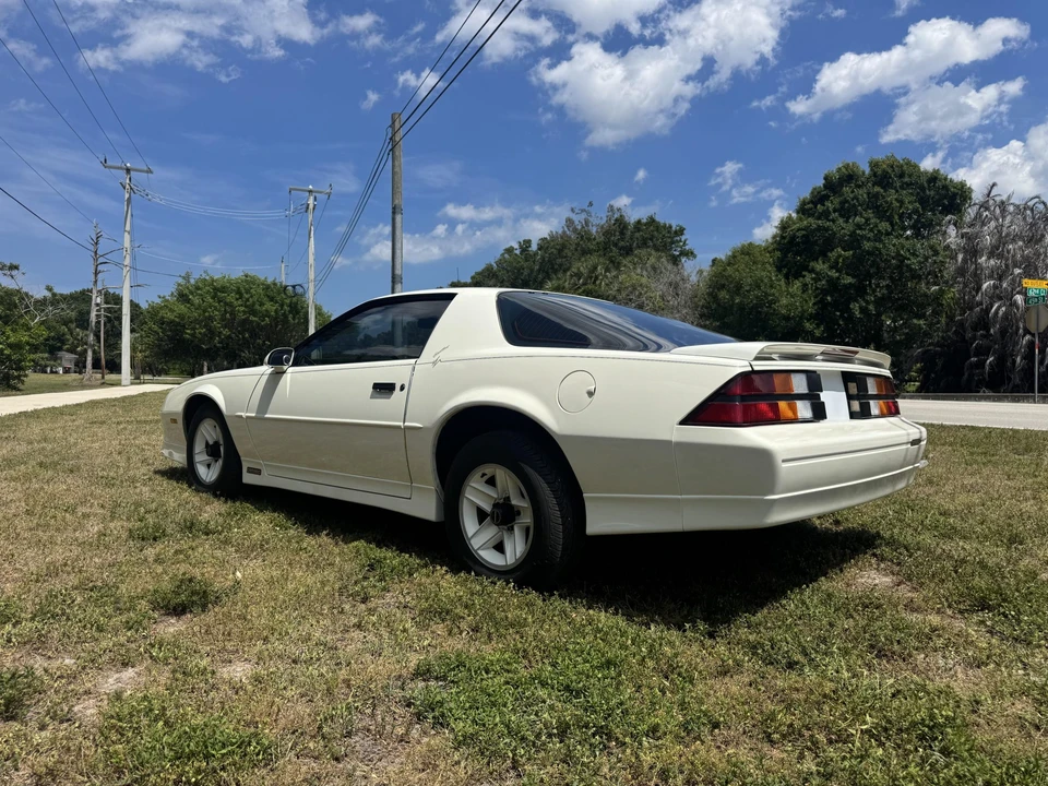 1988 Chevrolet Camaro 3rd Gen - Image 15 of 31