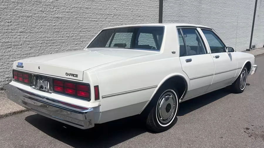 1988 Chevrolet Caprice - Image 3 of 31