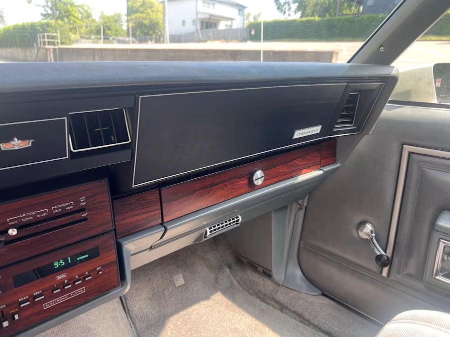 1988 Chevrolet Caprice - Image 27 of 31