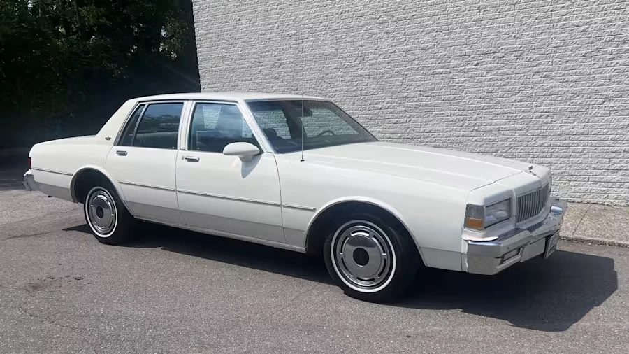 1988 Chevrolet Caprice - Image 6 of 31