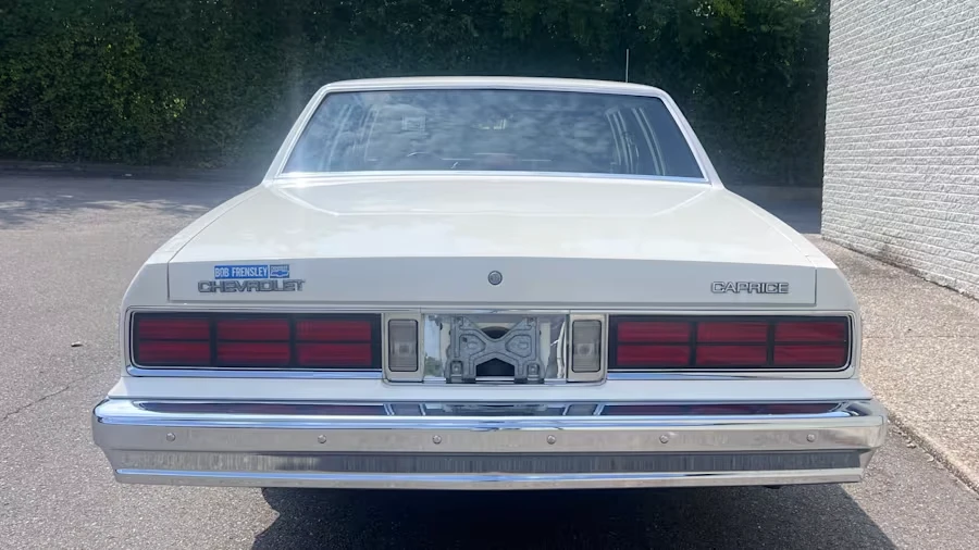1988 Chevrolet Caprice - Image 5 of 31