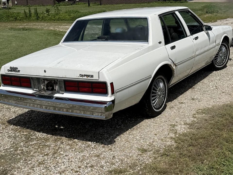 1988 Chevrolet Caprice - Image 5 of 20