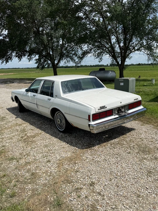 1988 Chevrolet Caprice - Image 5 of 20