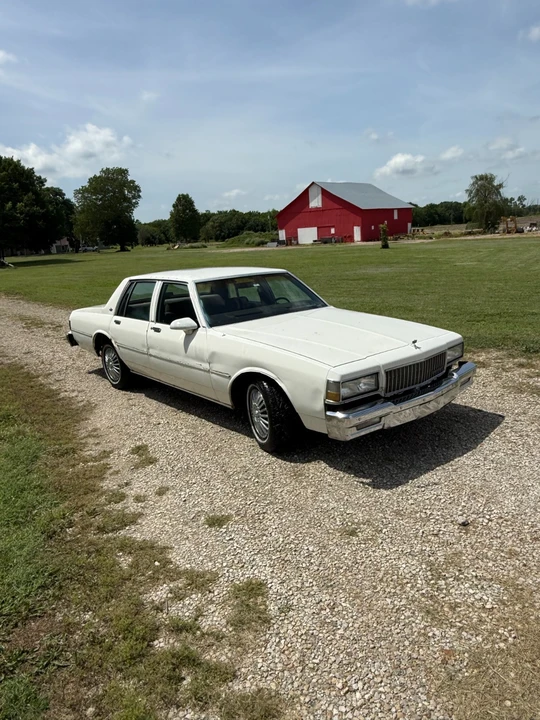 1988 Chevrolet Caprice - Image 3 of 20