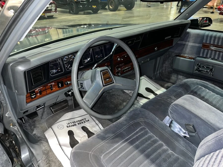 1988 Chevrolet Caprice - Image 8 of 13