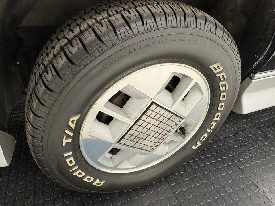 1988 Chevrolet Cavalier - Image 16 of 21