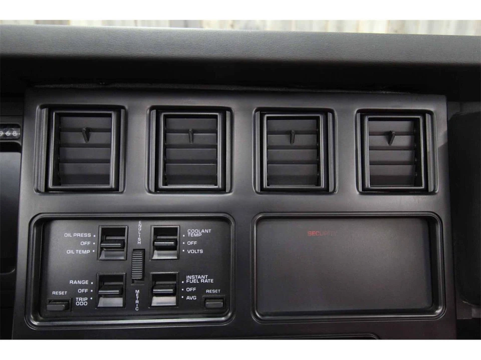 1988 Chevrolet - Image 28 of 31