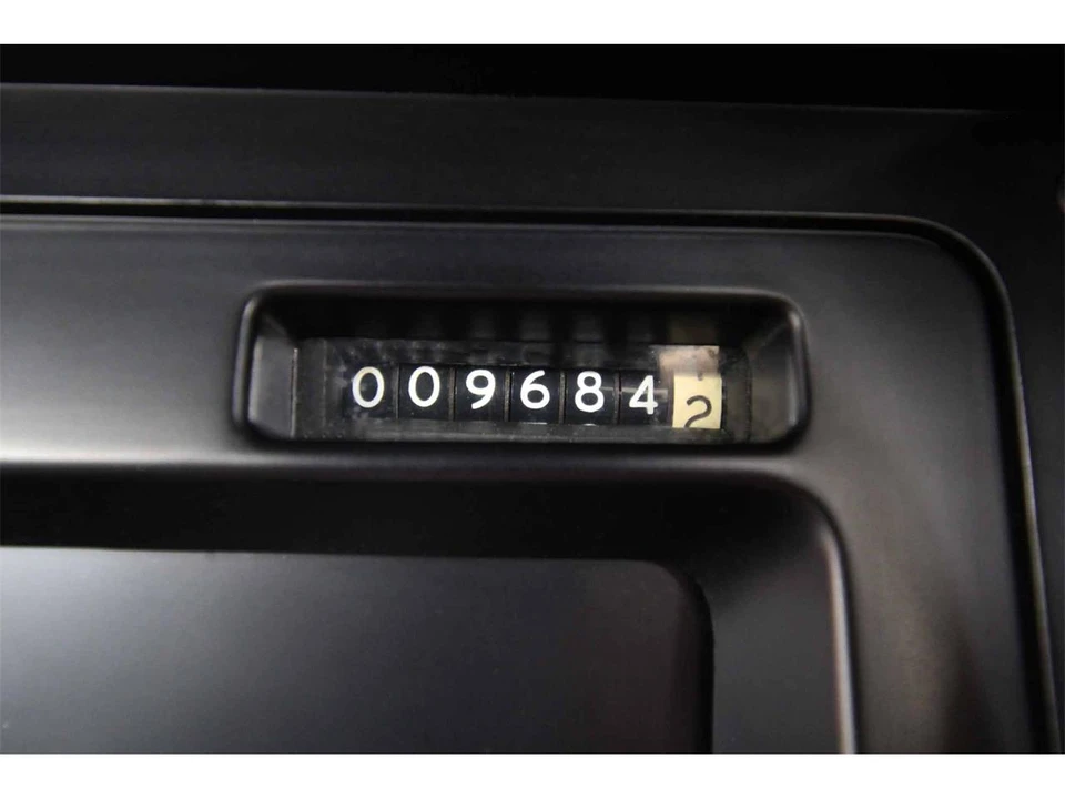 1988 Chevrolet - Image 27 of 31