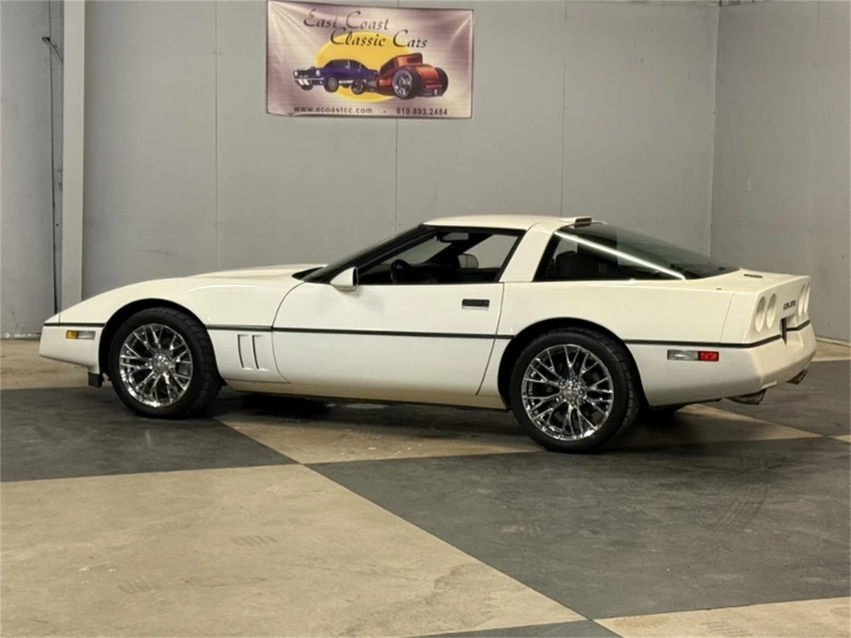 1988 Chevrolet Corvette C4 - Image 4 of 31